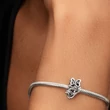 Kép 4/6 - Pandora Disney Daisie kacsa áttört ezüst charm - 793910C00