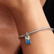Kép 4/5 - Pandora utazás függő charm - 793913C01