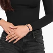 Kép 2/3 - Thomas Sabo 7 mm barna és kék gyöngyös unisex karkötő - A2193-926-7-L17