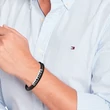Kép 2/2 - Tommy Hilfiger fekete bőr férfi karkötő - 2790587